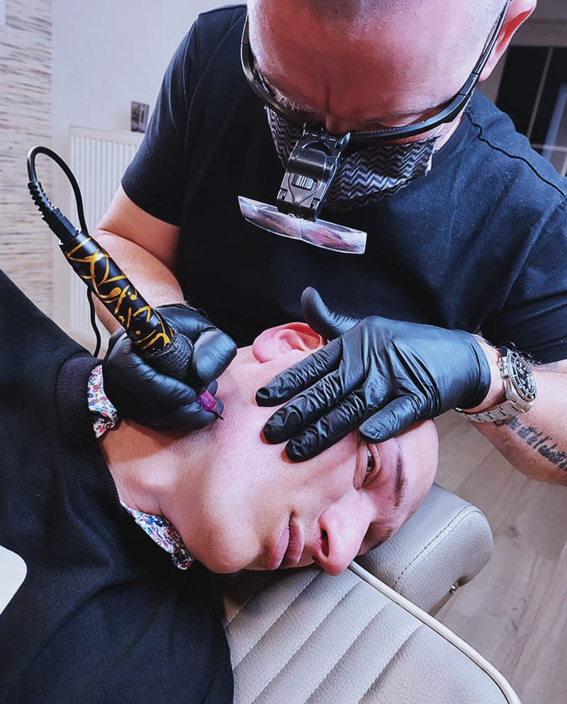 Résultat micropigmentation barbe avant après, densification naturelle